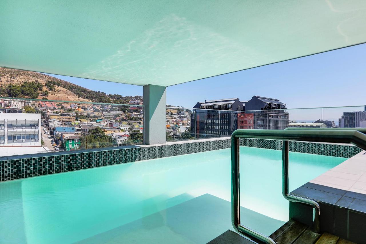 Backup-Powered Classic Luxury Apartment เคปทาวน์ ภายนอก รูปภาพ