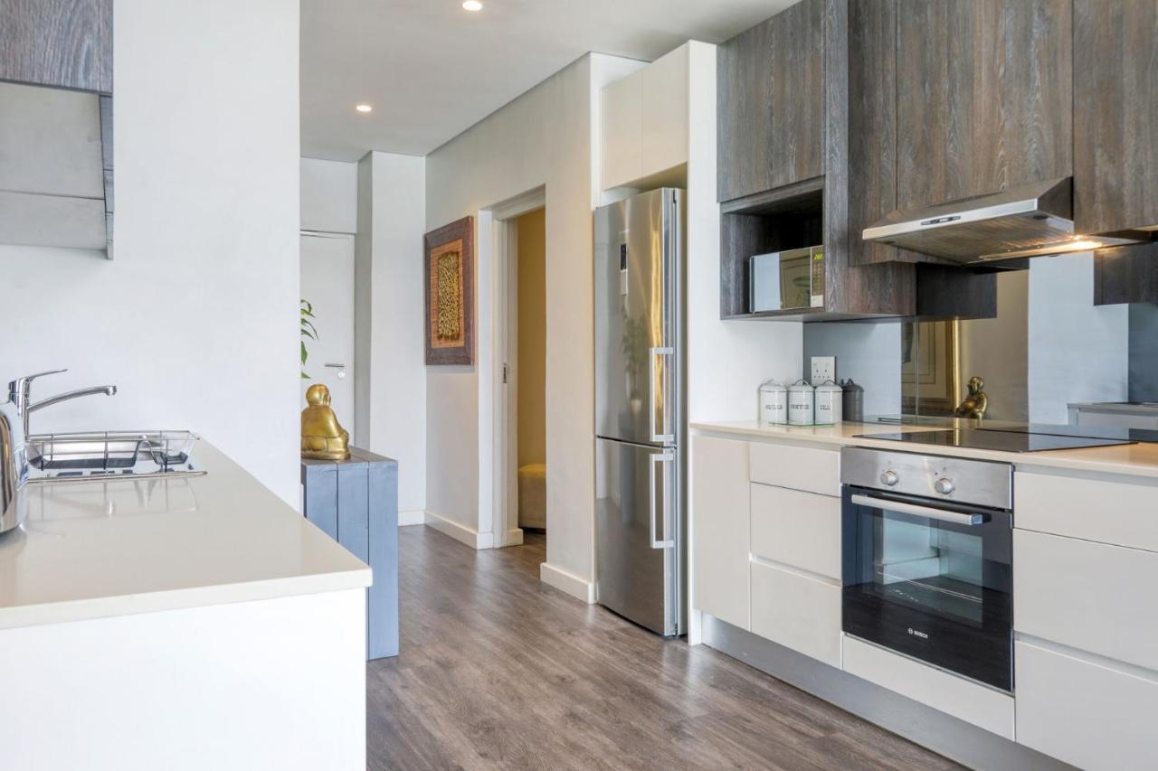 Backup-Powered Classic Luxury Apartment เคปทาวน์ ภายนอก รูปภาพ