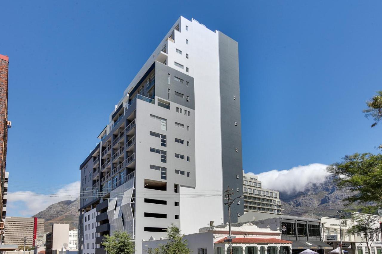 Backup-Powered Classic Luxury Apartment เคปทาวน์ ภายนอก รูปภาพ