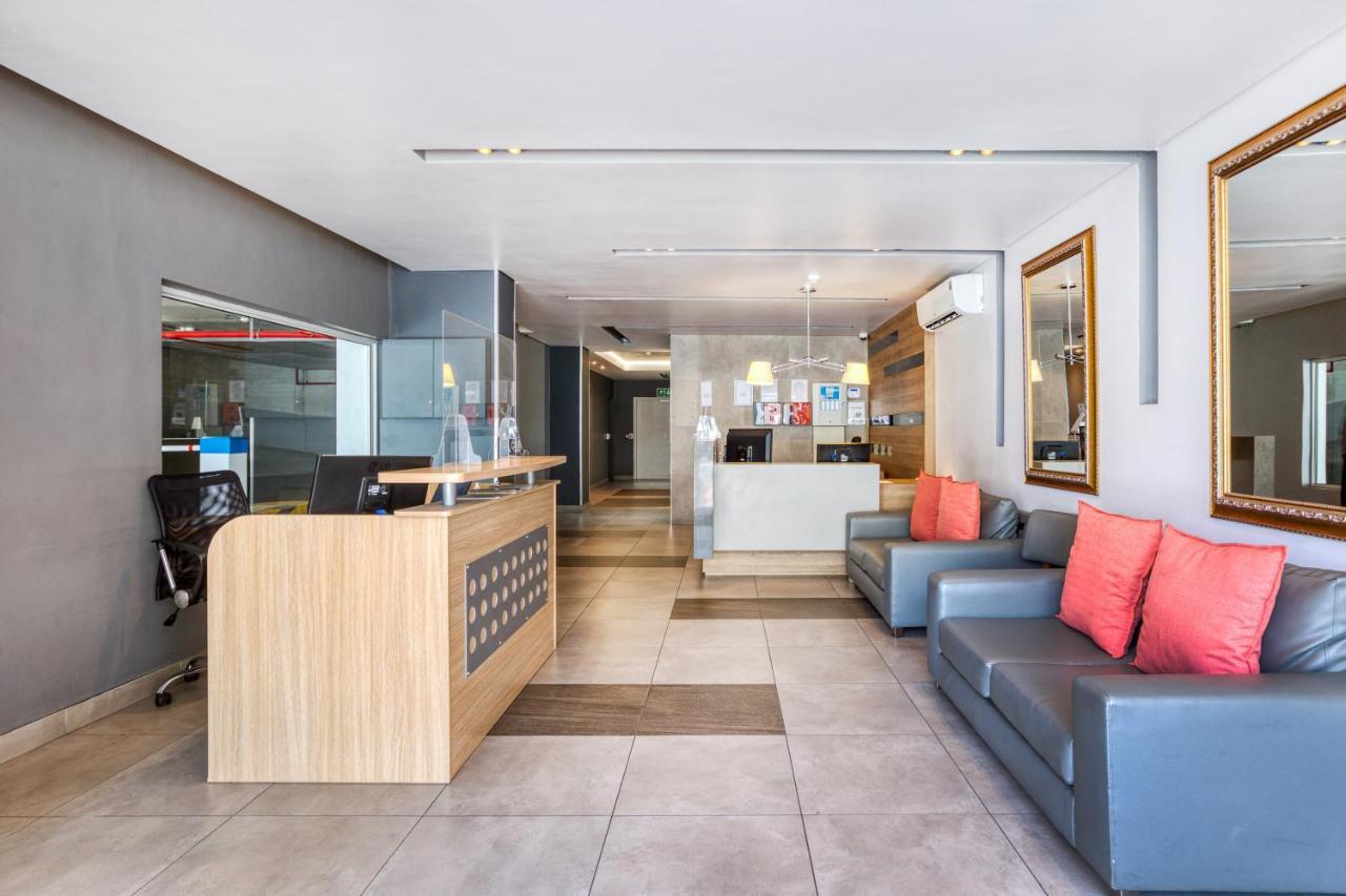 Backup-Powered Classic Luxury Apartment เคปทาวน์ ภายนอก รูปภาพ
