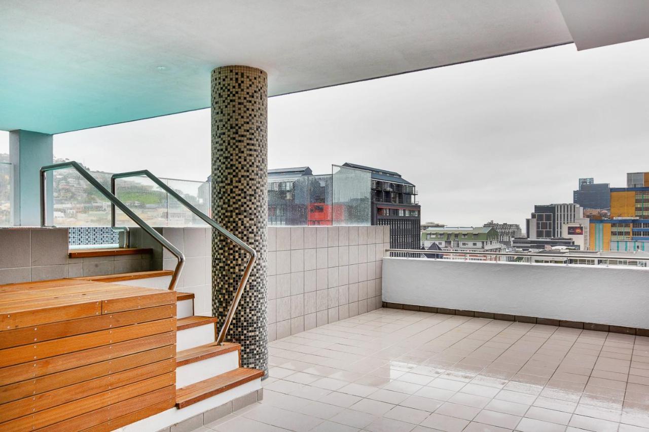 Backup-Powered Classic Luxury Apartment เคปทาวน์ ภายนอก รูปภาพ